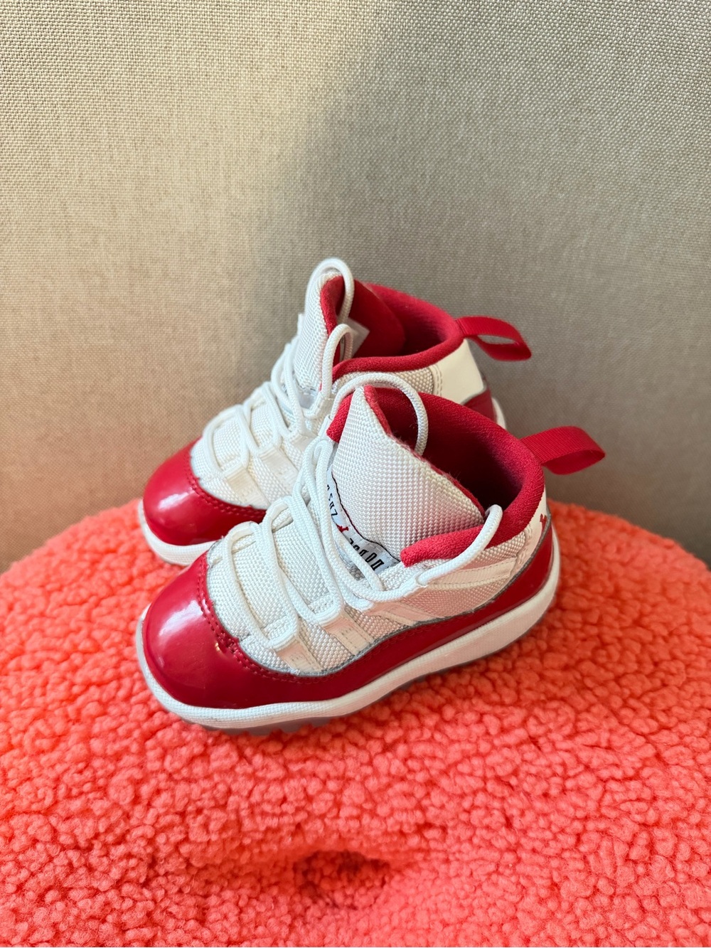 Jordan 11 “Cherry” Size 6C